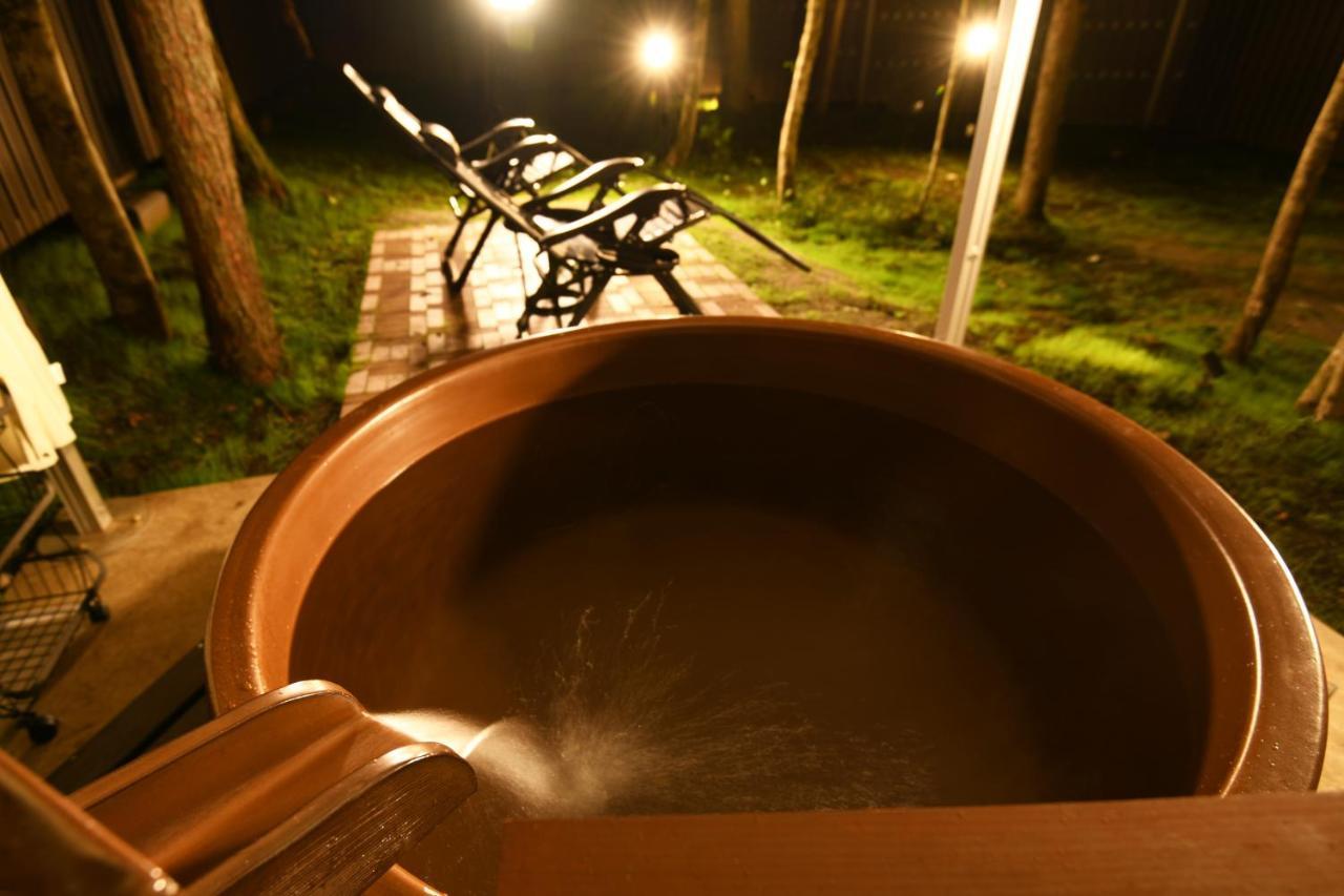Fuji Fumoto Forest Hotspring ふもとの森温泉 Fujikawaguchiko Exterior foto